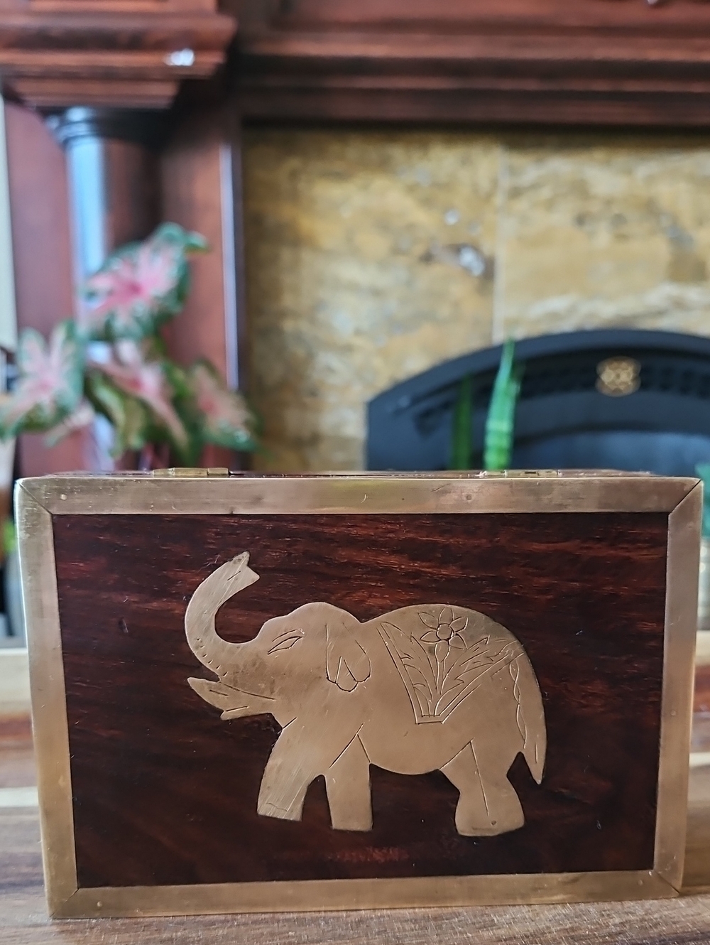 VTG Mid-century Brass Elephant Inlaid Wooden Trinket Box Hand Crafted In India